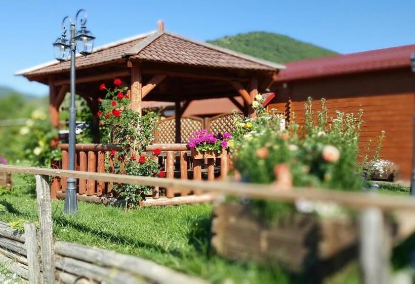 هتل Agriturismo Il Timo