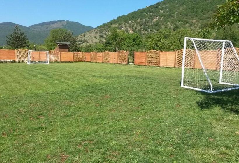 هتل Agriturismo Il Timo