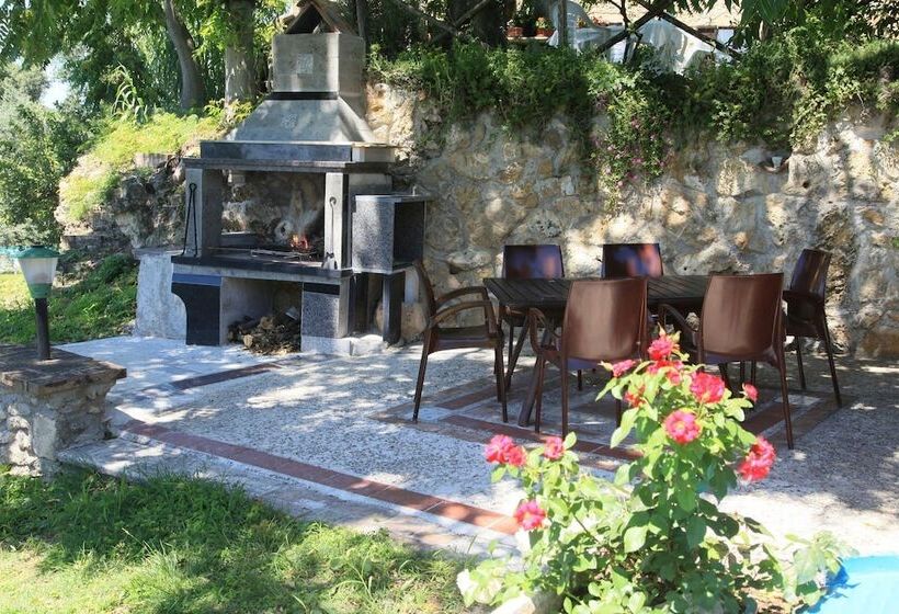 فندق Agriturismo Podere Luchiano