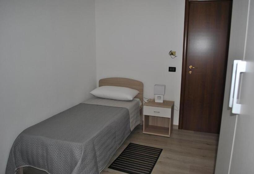 بنسيون Raxul Room