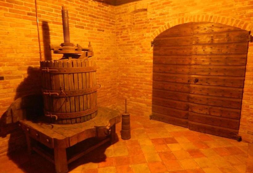 호텔 Castel Martino