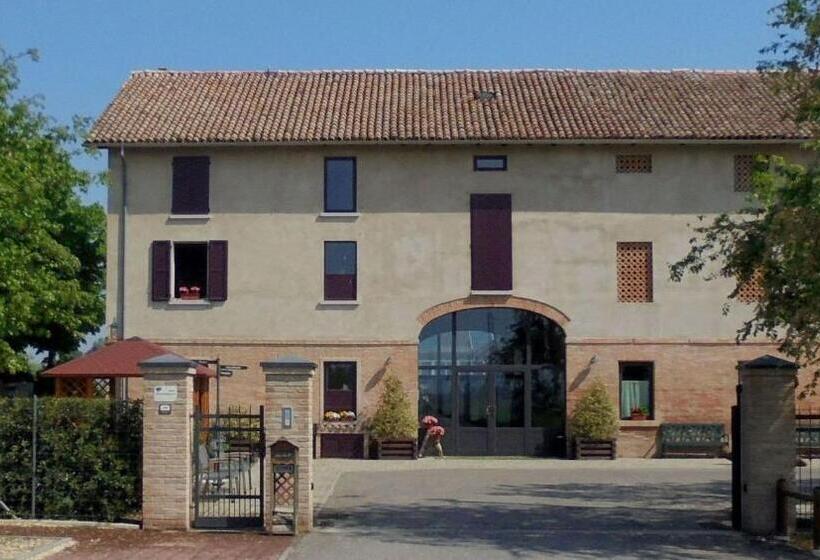 هتل La Casa Di Campagna