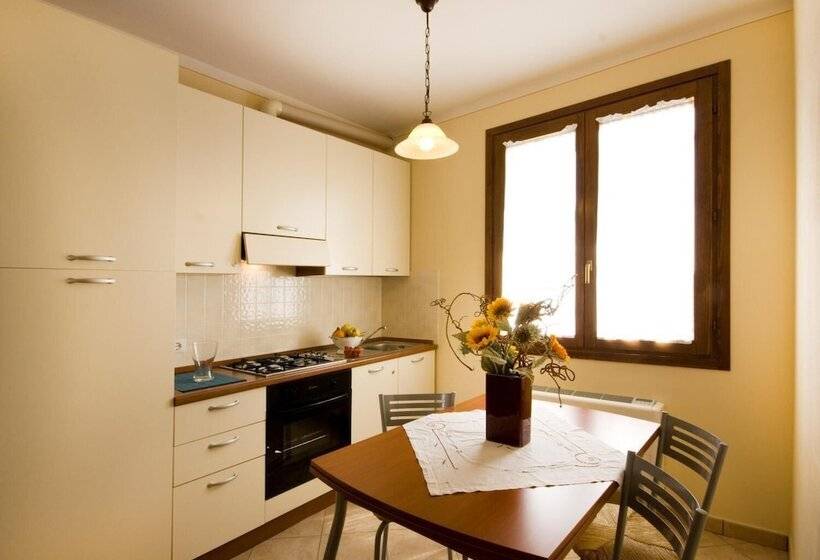 هتل Agriturismo Cascina Roveri