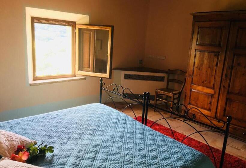 בית מלון כפרי Godiolo