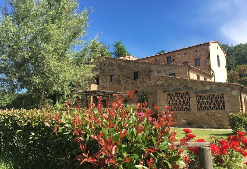 בית מלון כפרי Godiolo