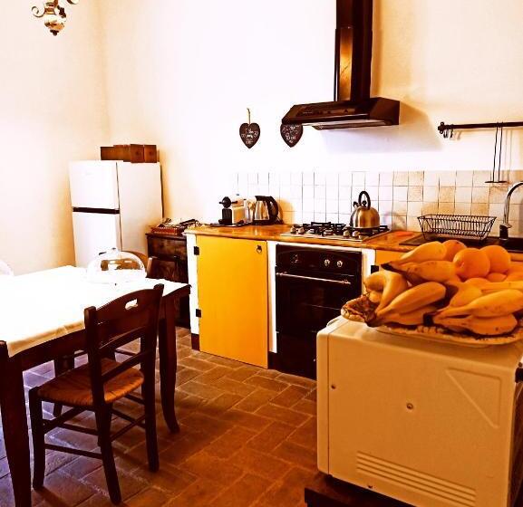 酒店 Villa Podere Cartaio Bio Estate Pool Airc