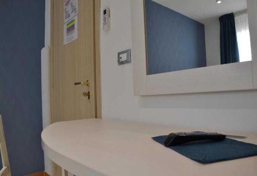 펜션 Affittacamere Torre Lapillo