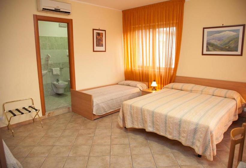 پانسیون Caffè Nuovo 2 Holiday Rooms