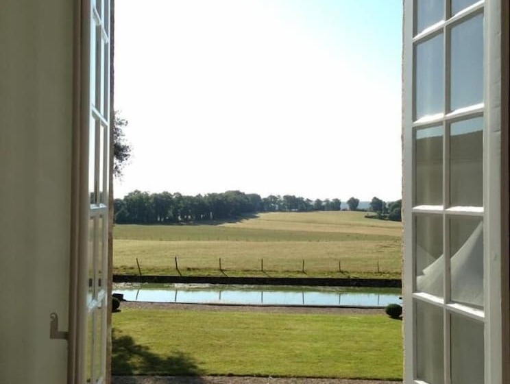 تختخواب و صبحانه Domaine De La Partoucie