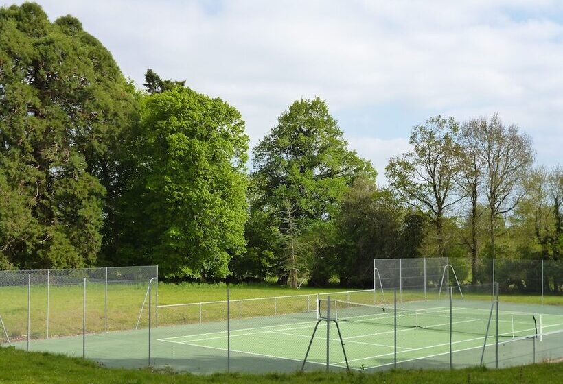 تختخواب و صبحانه Domaine De La Partoucie