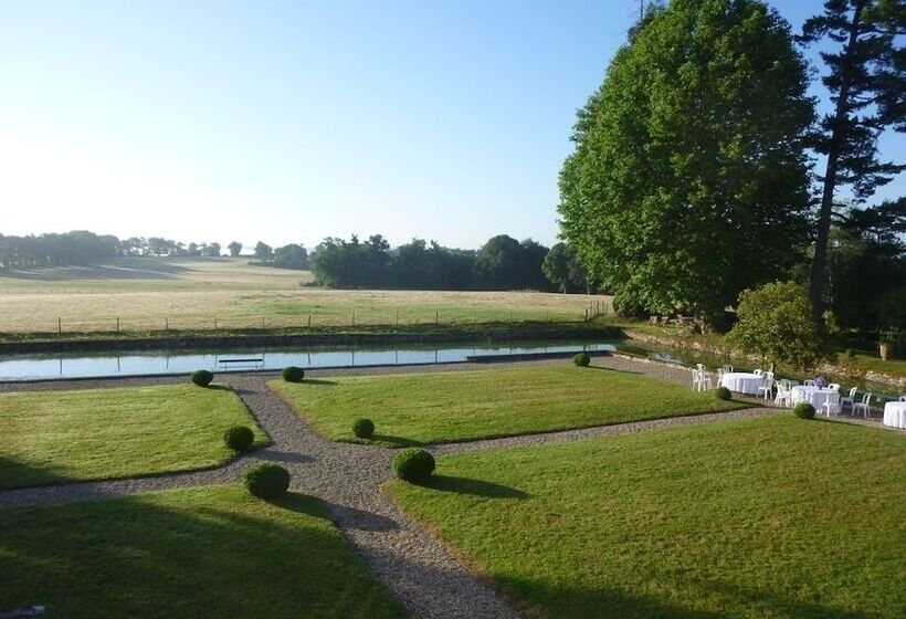 تختخواب و صبحانه Domaine De La Partoucie