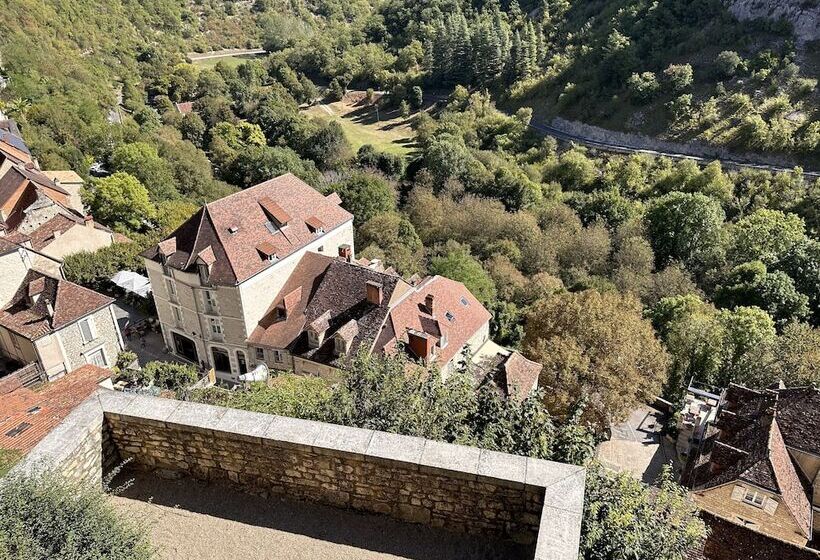 پانسیون Les Hauts De Saulies