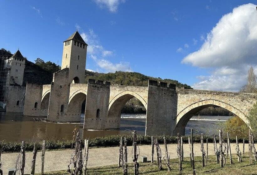 پانسیون Les Hauts De Saulies