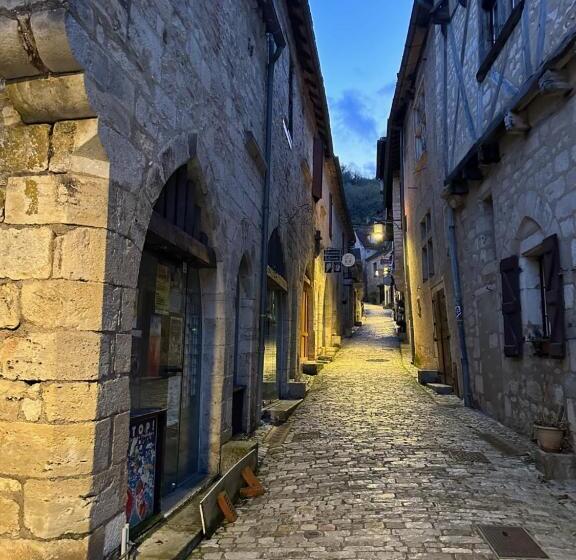 پانسیون Les Hauts De Saulies