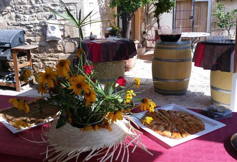 Пансион Le Clos Des Aramons