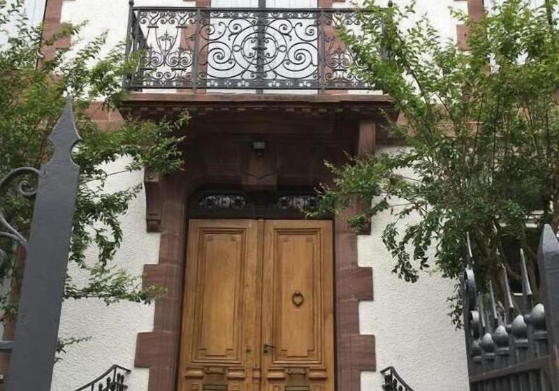 پانسیون La Villa Esponda