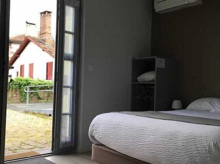 پانسیون La Villa Esponda