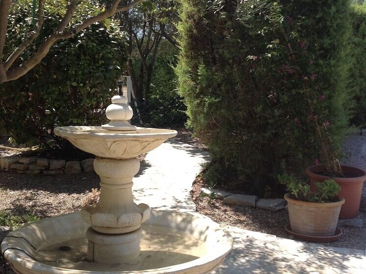 پانسیون Le Patio Fleuri