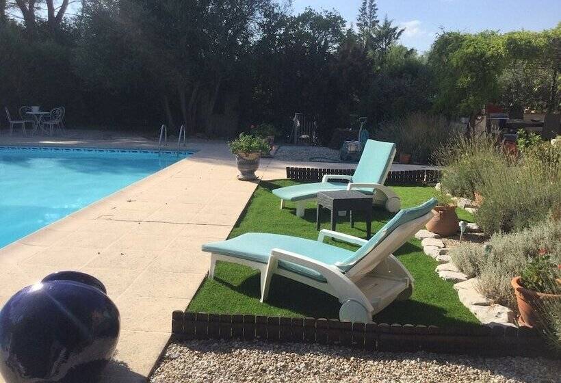 پانسیون Le Patio Fleuri