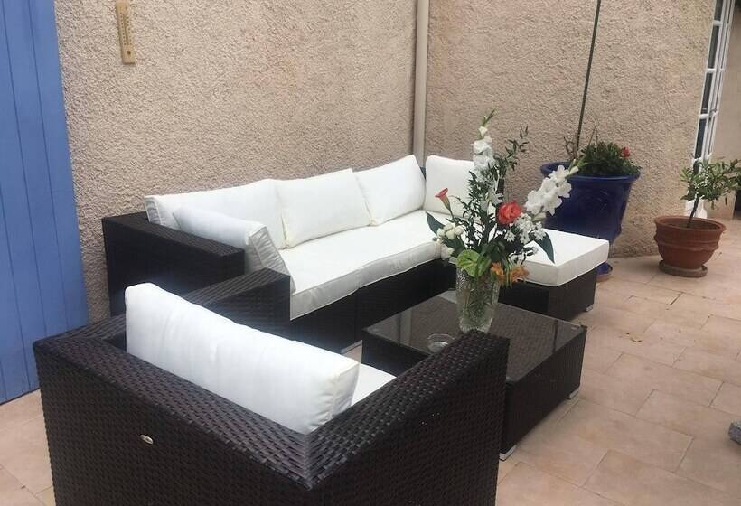 پانسیون Le Patio Fleuri