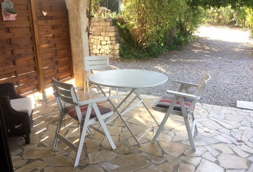 پانسیون Le Patio Fleuri