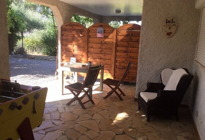 پانسیون Le Patio Fleuri