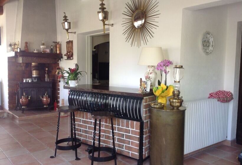 پانسیون Le Patio Fleuri