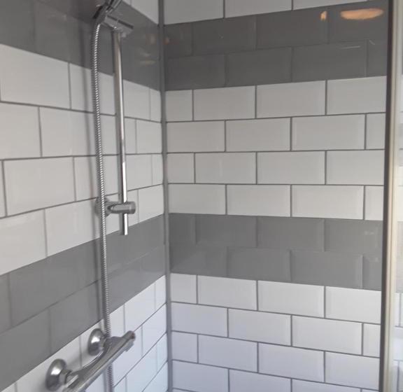 مبيت وإفطار Three Palms