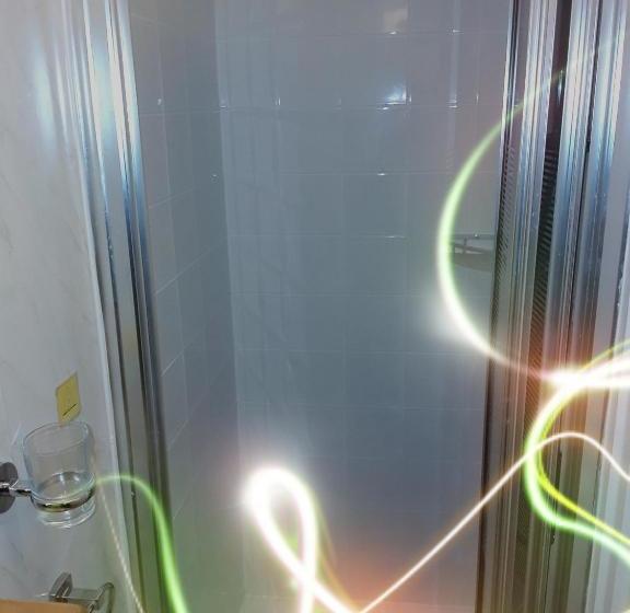 مبيت وإفطار Three Palms