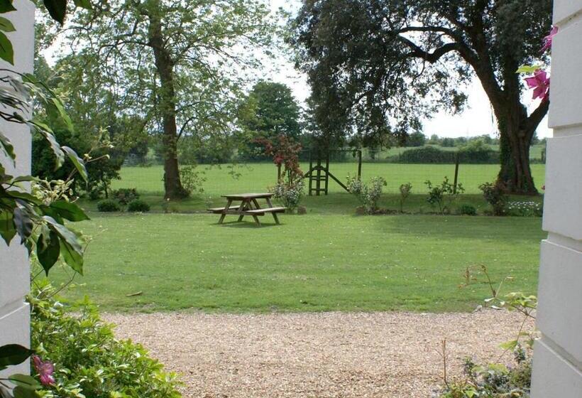 Haselor Farm B & B