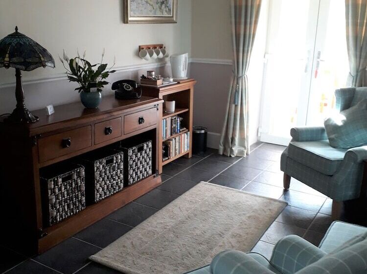 膳宿费 Craigbank Guest House