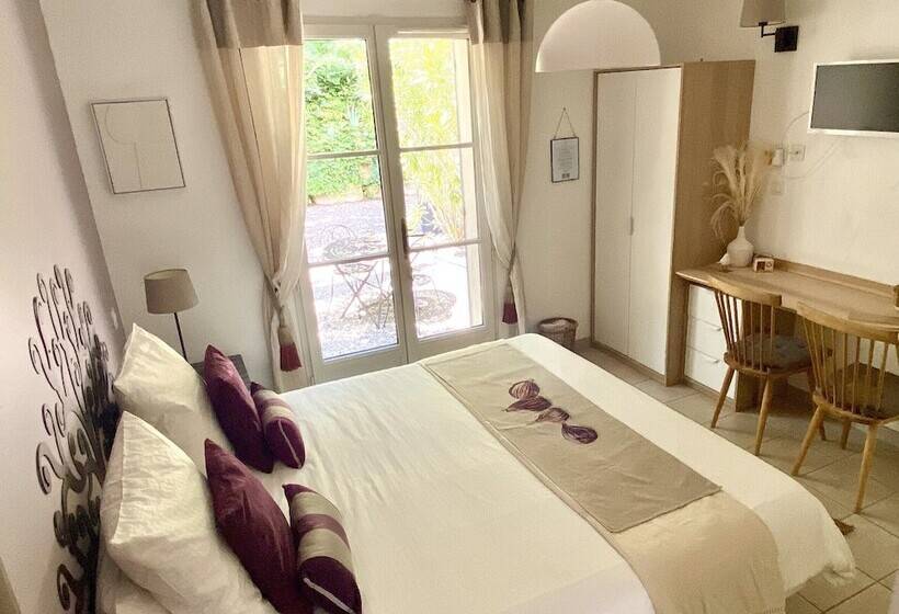 بنسيون Le Jardin De Lau