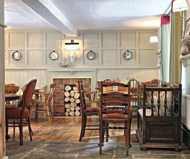 ユースホステル The Wheatsheaf Inn