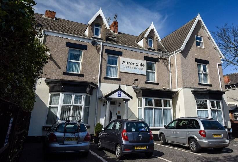 پانسیون Aarondale Guest House