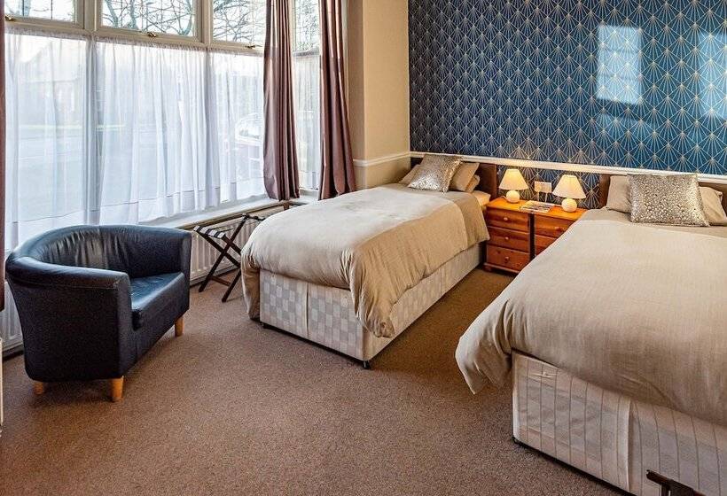 پانسیون Aarondale Guest House