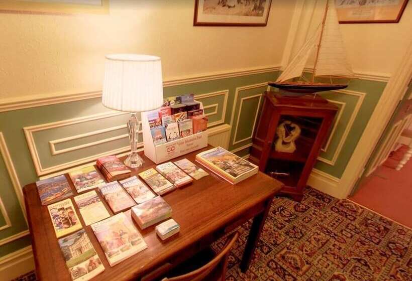 بنسيون Athol House