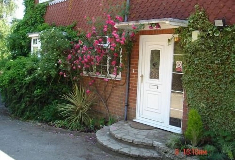 Пансион Tower Hill House Basingstoke