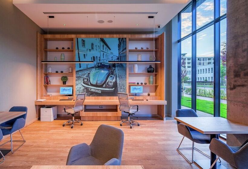 هتل Hampton By Hilton Warsaw Mokotow