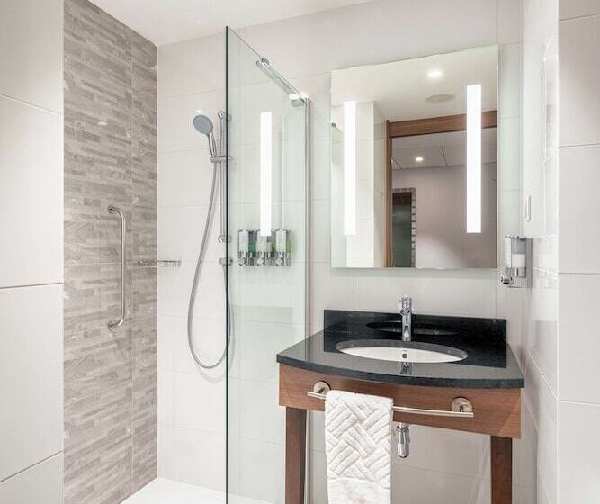 هتل Hampton By Hilton Warsaw Mokotow