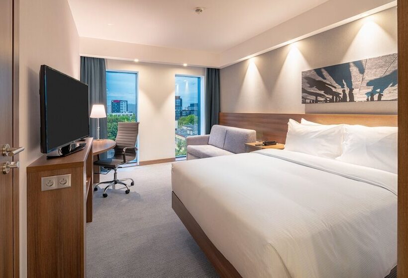 هتل Hampton By Hilton Warsaw Mokotow