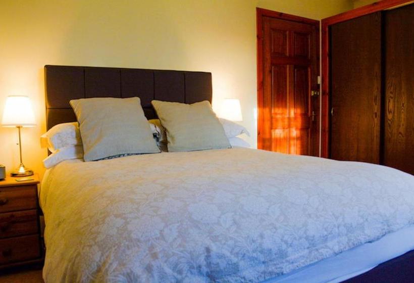 Pensão Clarke Cottage Guest House