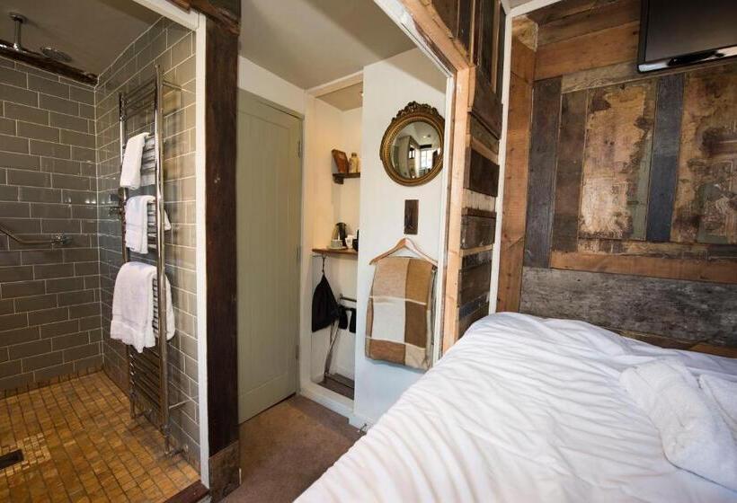 هاستل Alma Inn & Dining Rooms