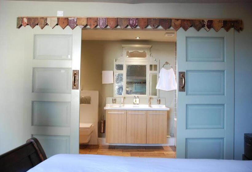 هاستل Alma Inn & Dining Rooms