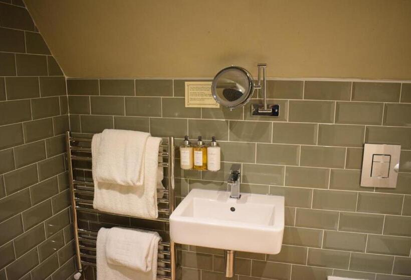 هاستل Alma Inn & Dining Rooms