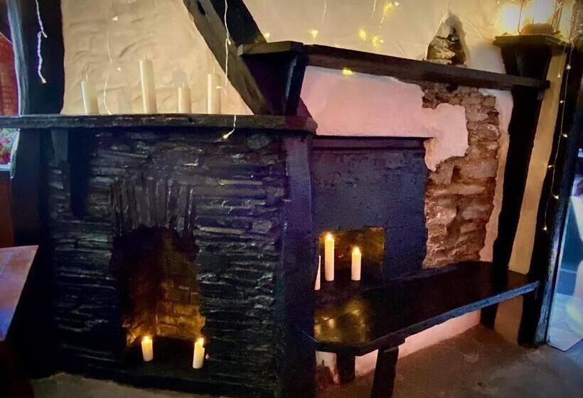 فندق صغير Jolly Sailor Inn