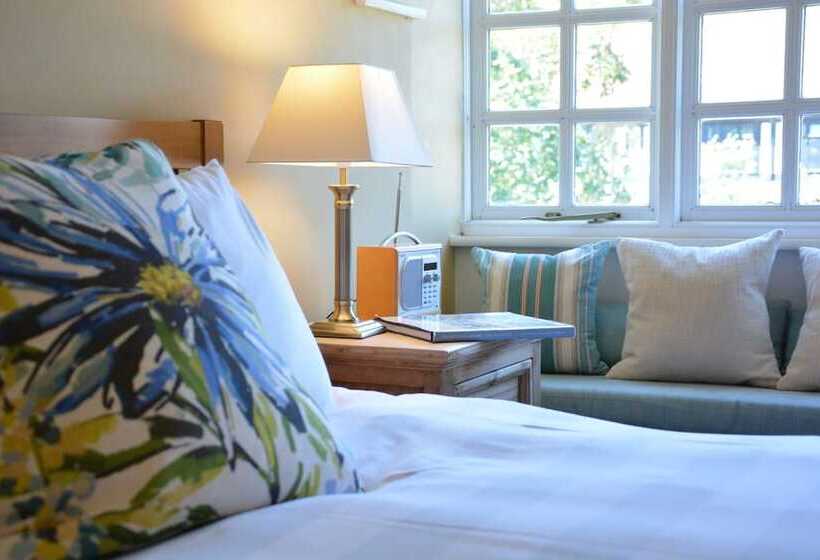 旅馆 The Dolphin Inn