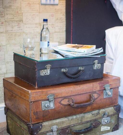 فندق صغير The Ship Inn