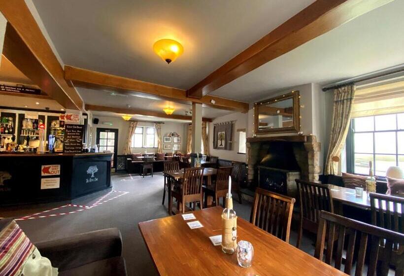 تختخواب و صبحانه The Royal Oak