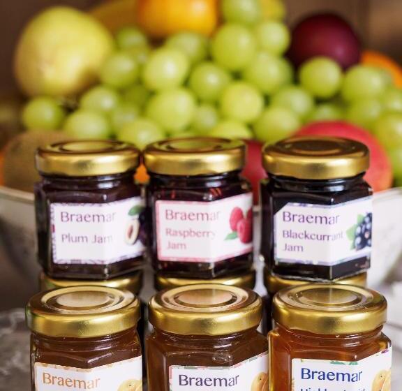 פנסיון Braemar Guest House