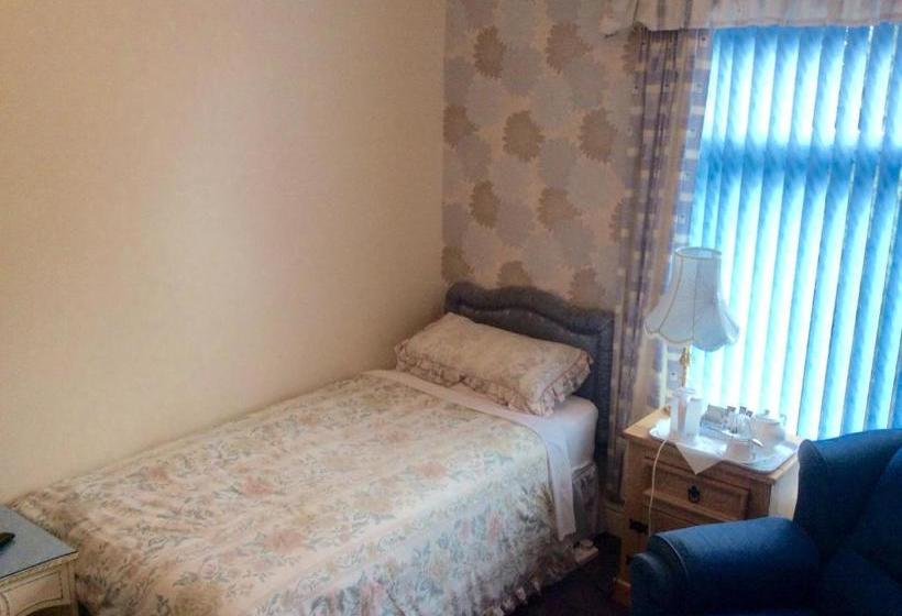 بنسيون Tanamara Guest House